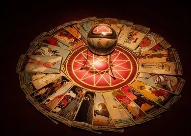 Jeu de 32 cartes utilisé en cartomancie